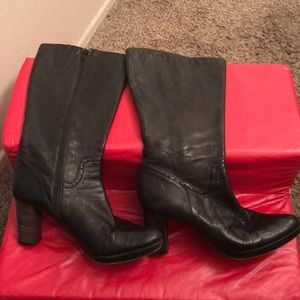 Soft Kenneth Cole Black Sexy Boots Platter of Fact